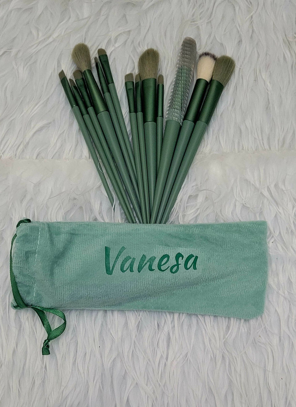 bolsita personalizada con 13 brochas