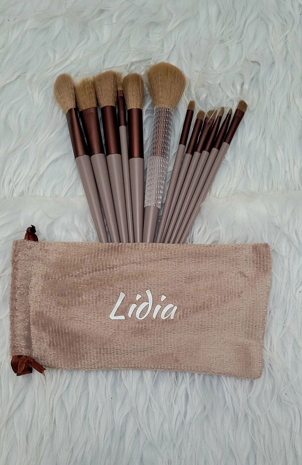 bolsita personalizada con 13 brochas