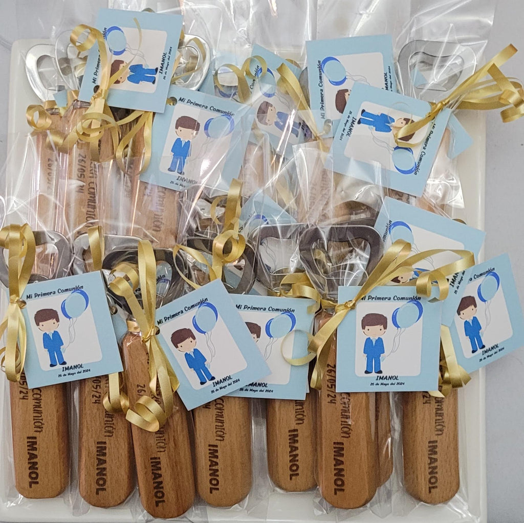 Abridores alargados de bambú personalizados para comuniones