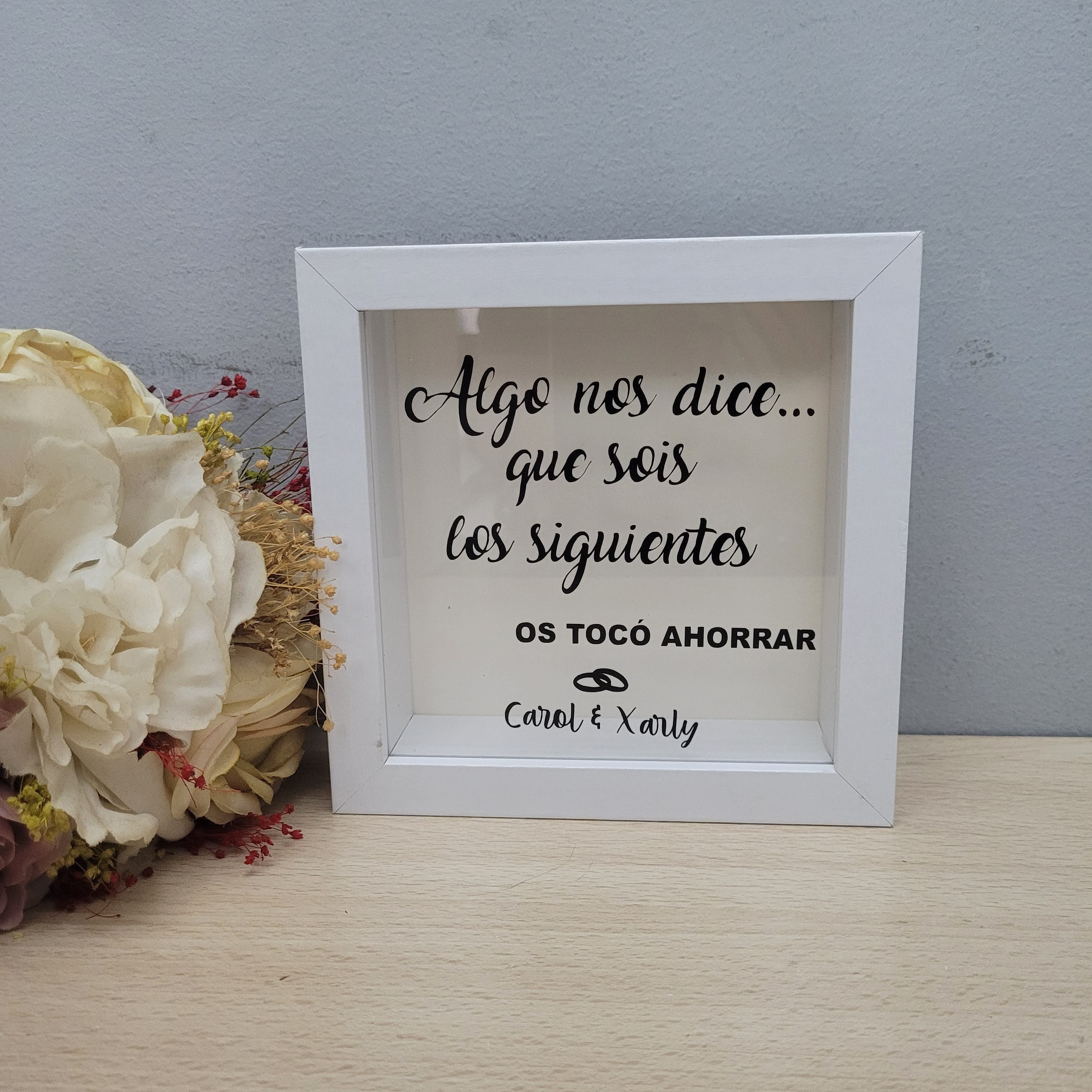 Hucha Sois los siguientes Modelo "Algo nos dice"