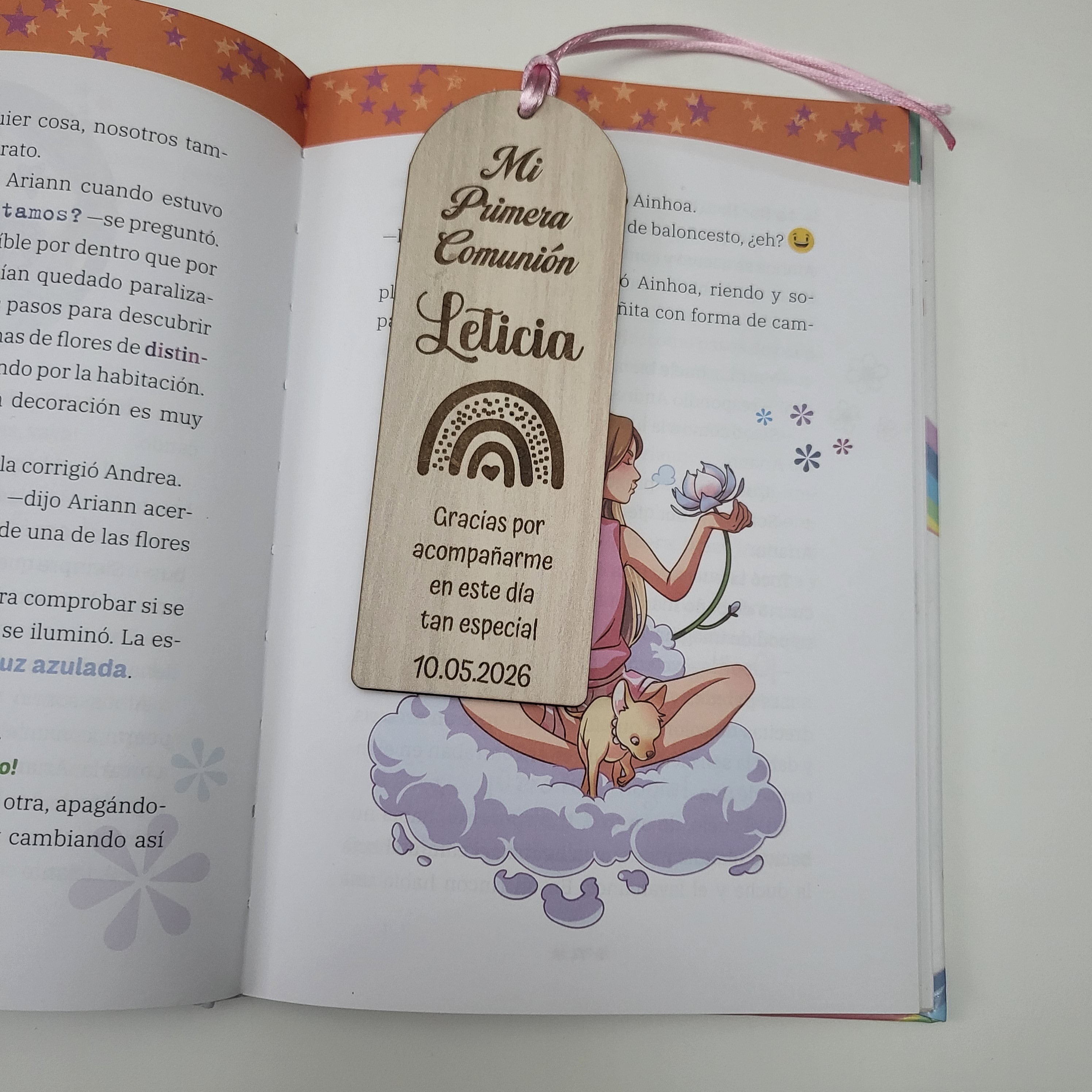 Marcapáginas de Madera modelo Arcoiris personalizado para Comunión – Regalo de Invitados con Nombre y Fecha