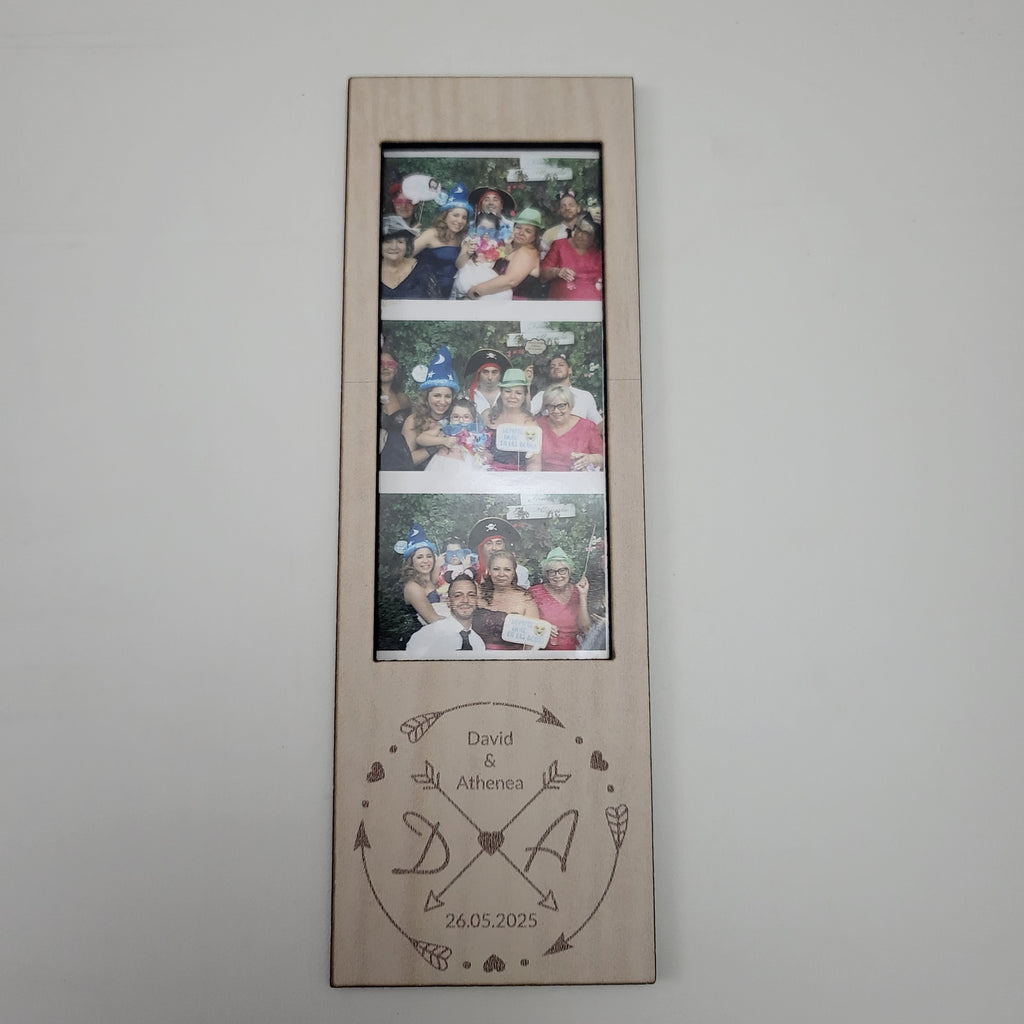 Marco de Fotos Polaroid modelo Flechas Triple Personalizado en Madera de Haya | Grabado Láser Artesanal