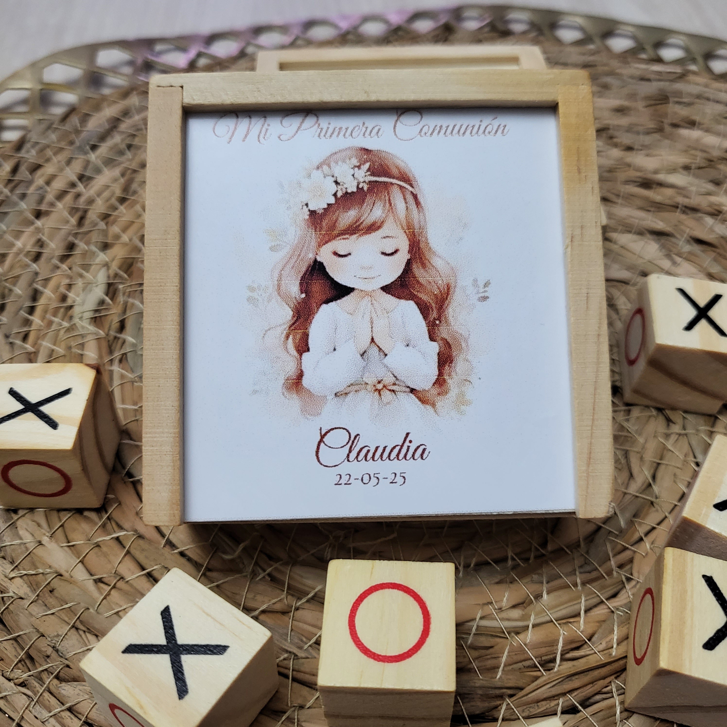 Tres en Raya Personalizado en Madera  Modelo niña comunión 1 – Un Recuerdo para Siempre