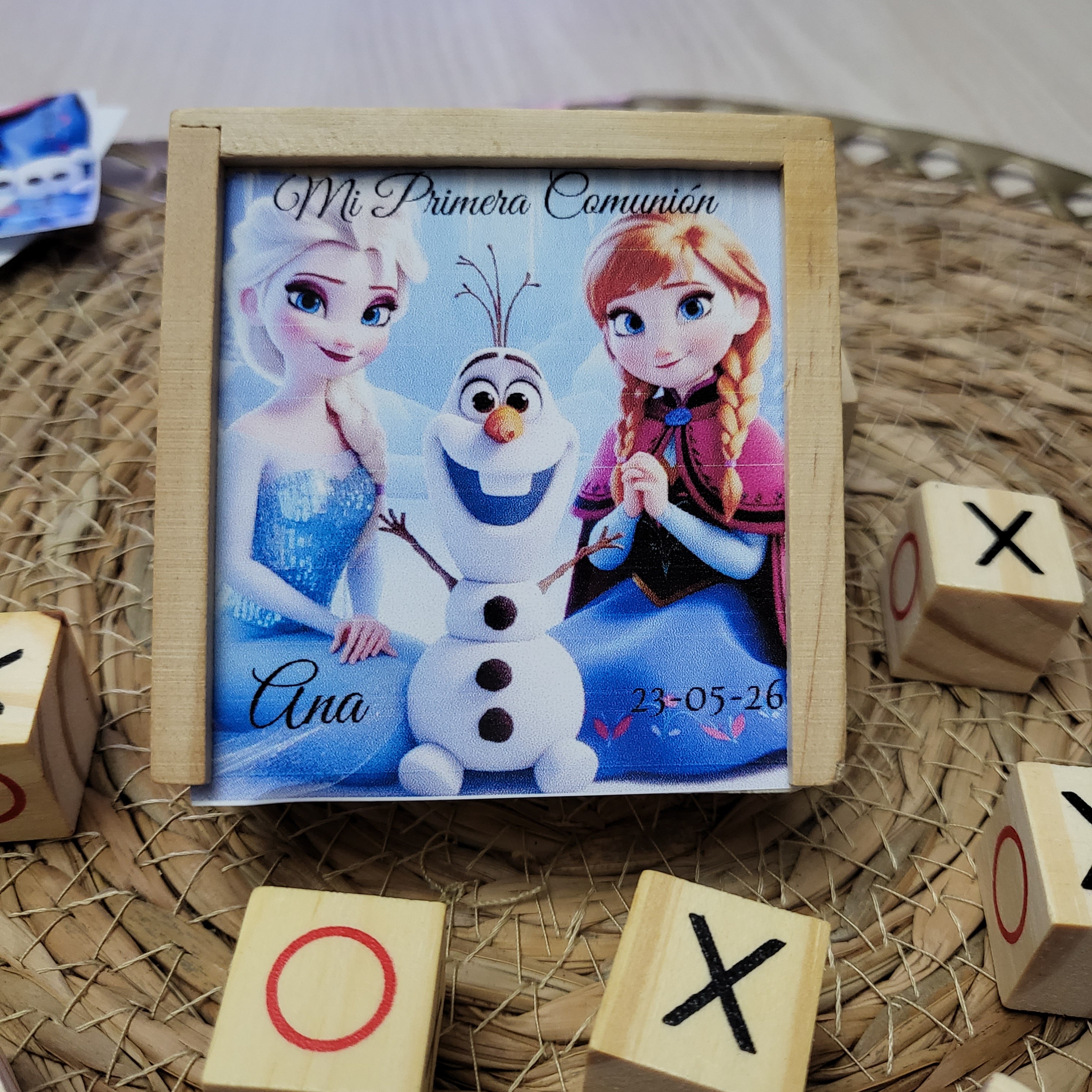 Tres en Raya Personalizado en Madera  Modelo Frozen – Un Recuerdo para Siempre