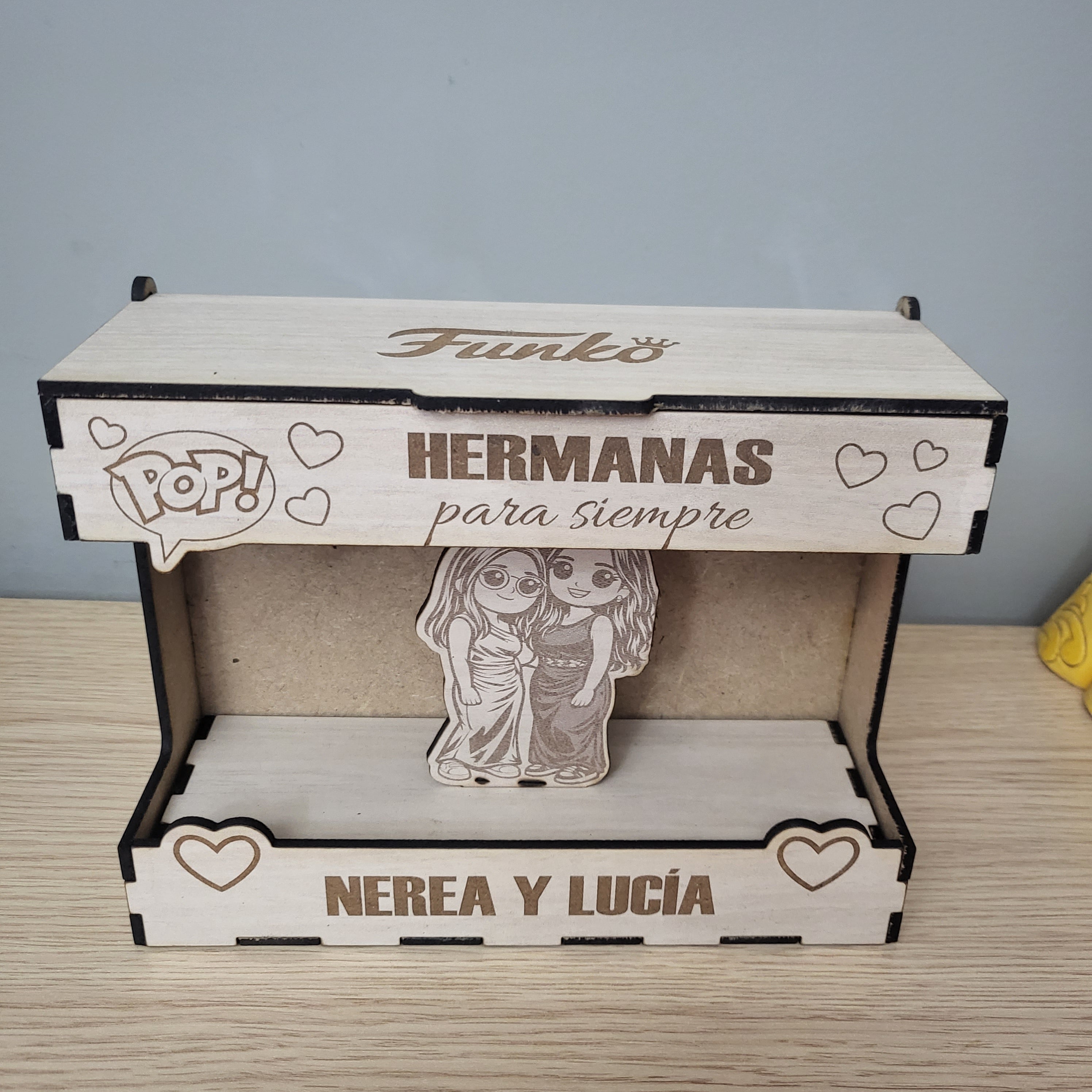 🌟 Caja Funko Personalizada de Madera – Regalo Único para Bodas, Comuniones y Eventos