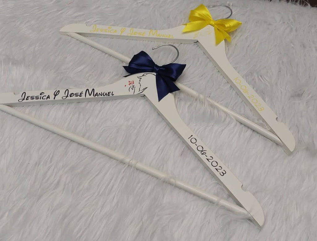 Conjunto de 2 perchas bella y bestia