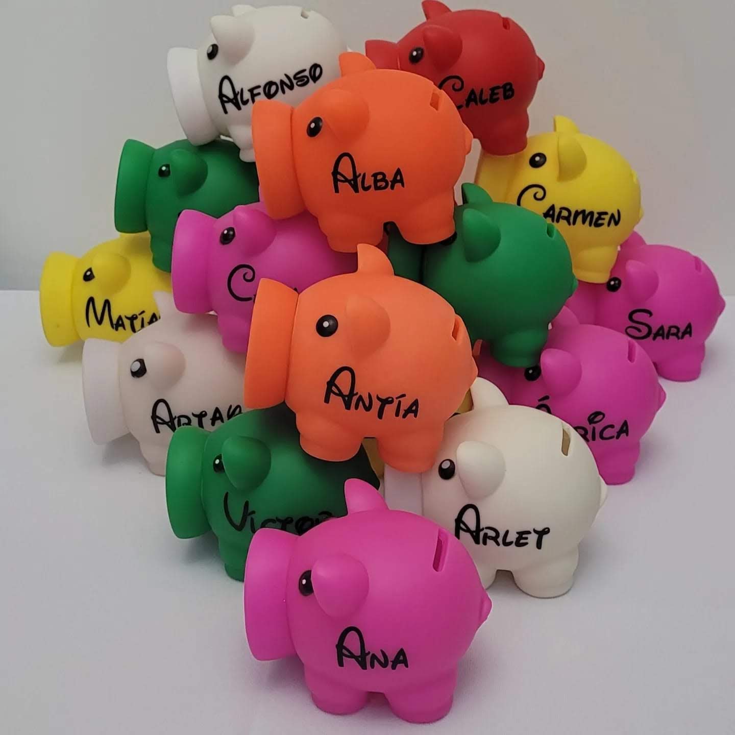 🐷 Hucha Cerdito Personalizada en PVC – Regalo Original para Niños y Niñas
