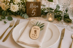 Marcasitios Personalizados de Madera con Imán para Bodas y Eventos