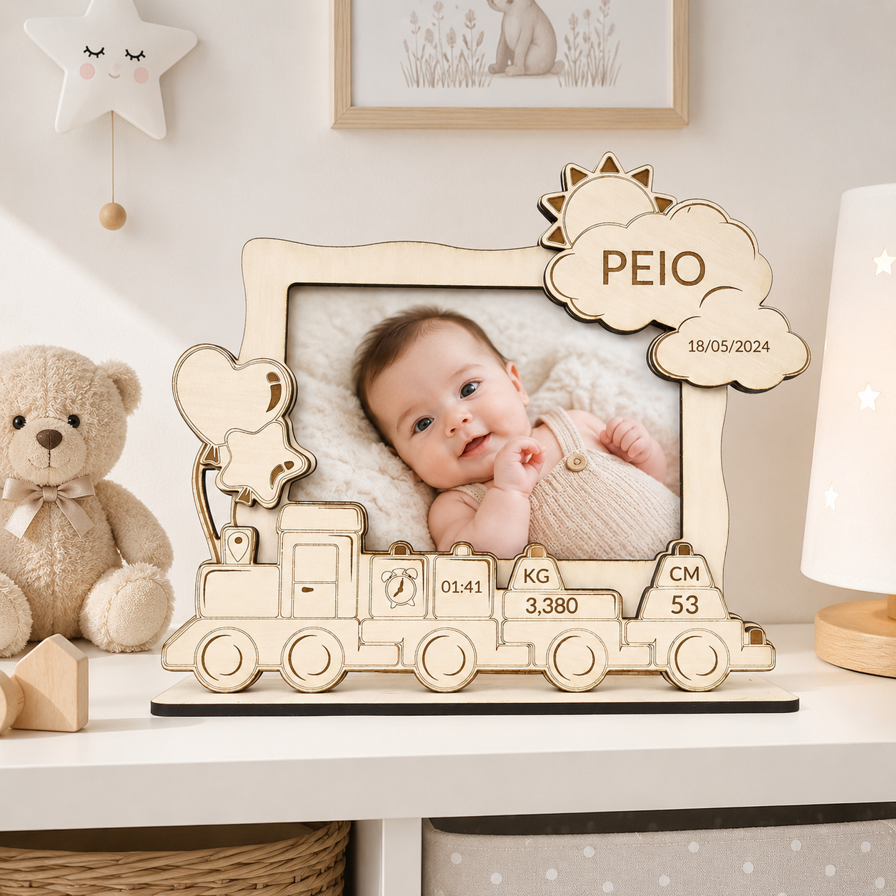 Marco de Fotos Natalicio Personalizado de Madera de Haya | Modelo Trenecito