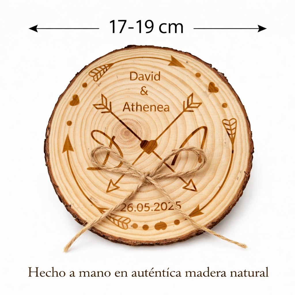 Porta alianzas de boda personalizable en rodaja de madera natural modelo flechas
