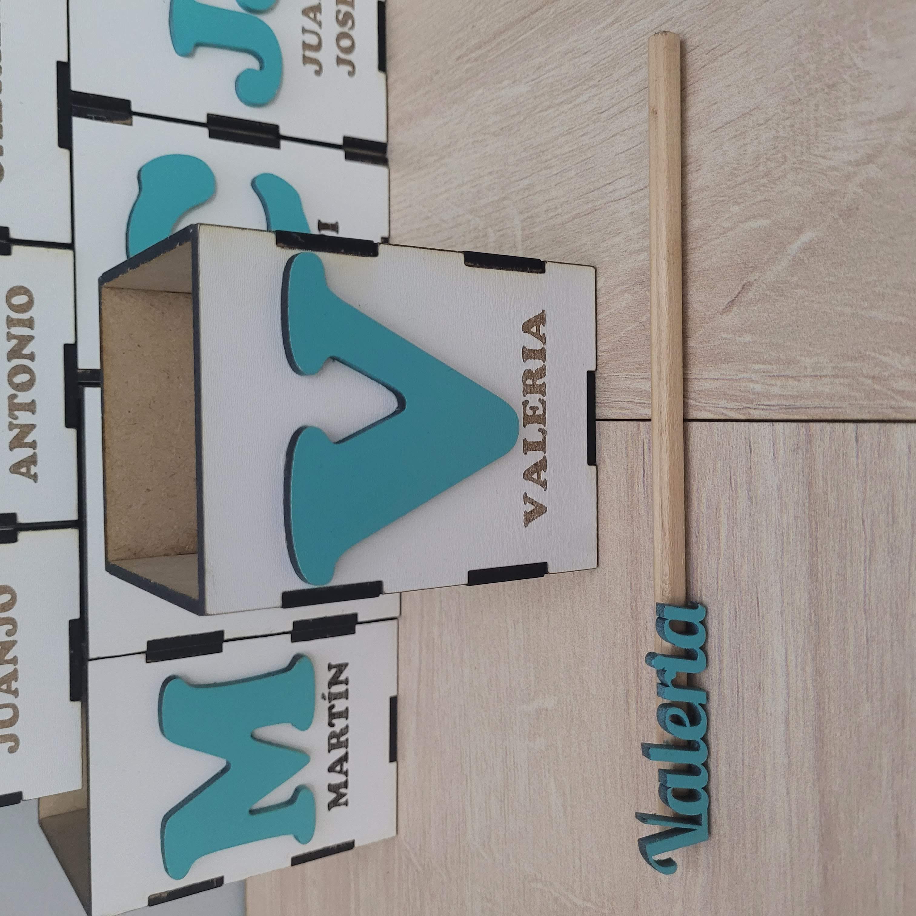 Botes porta lápices personalizados