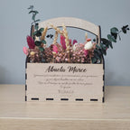 Cesta de flores preservadas con dedicatoria