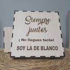 Caja de madera personalizada para regalar al novio el día de la boda. Modelo siempre juntos