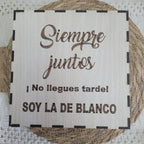 Caja de madera personalizada para regalar al novio el día de la boda. Modelo siempre juntos