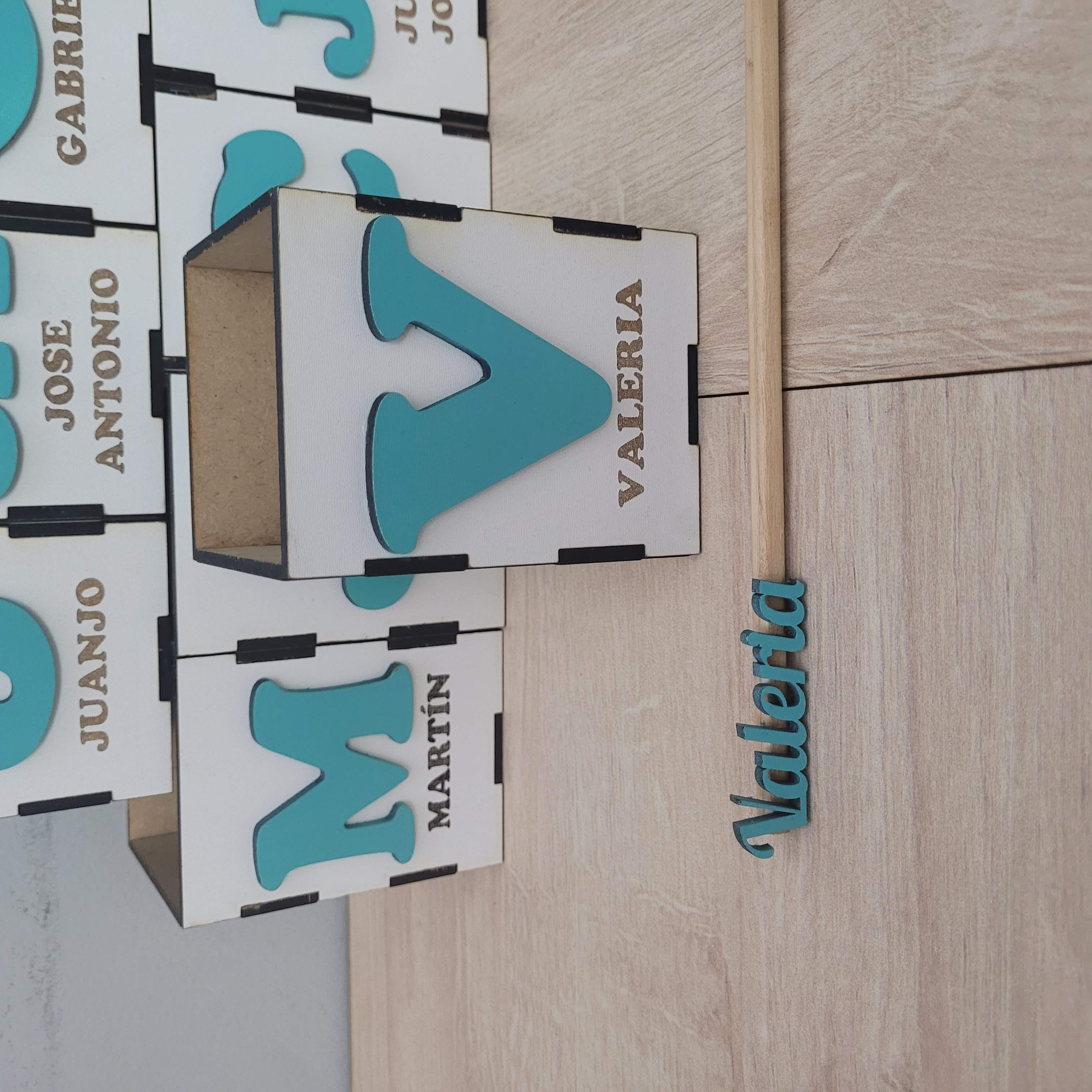 Botes porta lápices personalizados